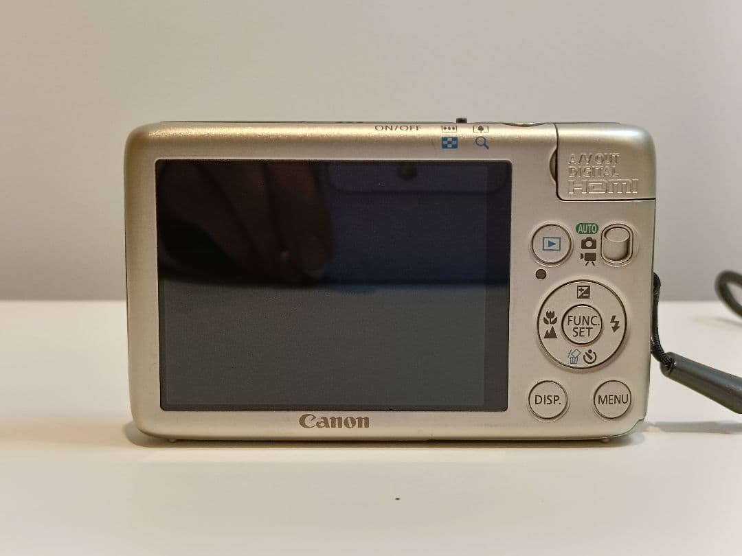 美品 Canon IXY 400F デジカメ コンデジ　SDカードおまけ付き