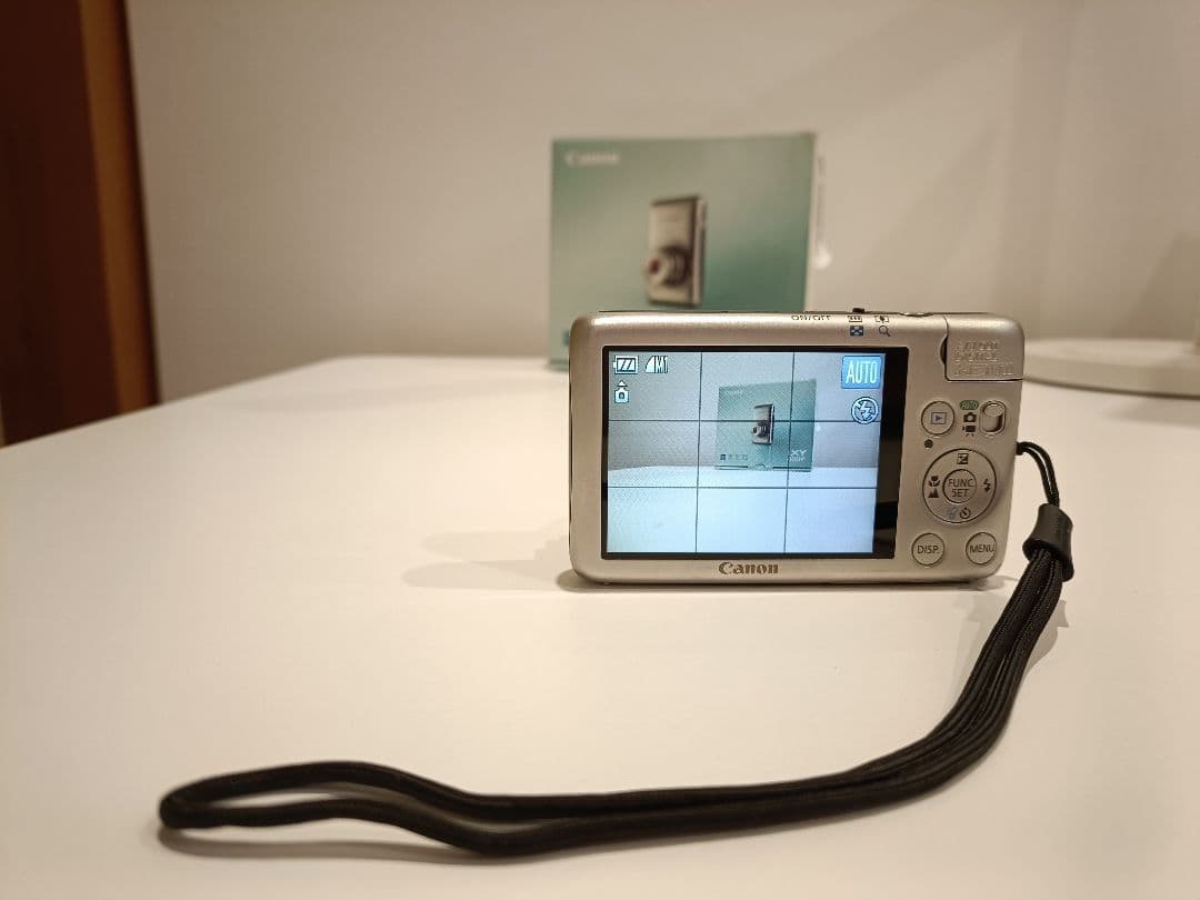 美品 Canon IXY 400F デジカメ コンデジ　SDカードおまけ付き