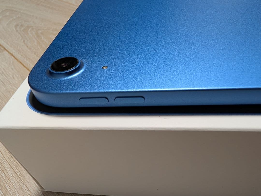 【美品】iPad A16 11世代128GB ブルー 充放電11回 付属品未使用