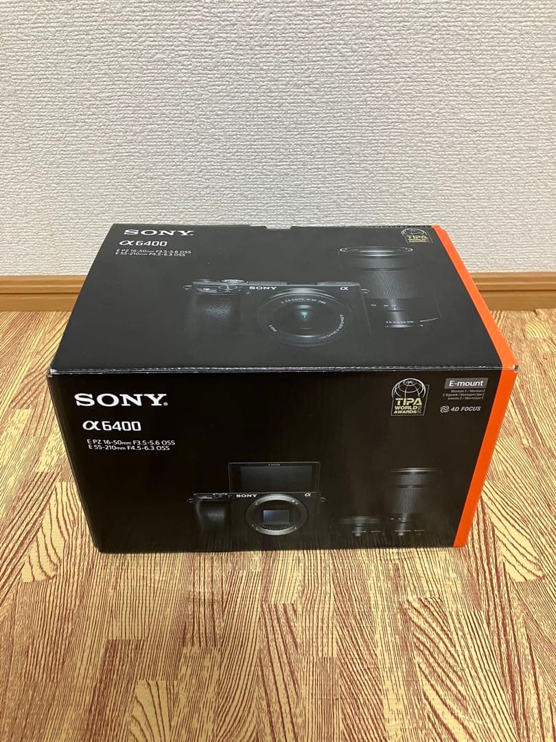 【極美品】SONY α6400 ダブルズームレンズキッド　シルバー　保証付