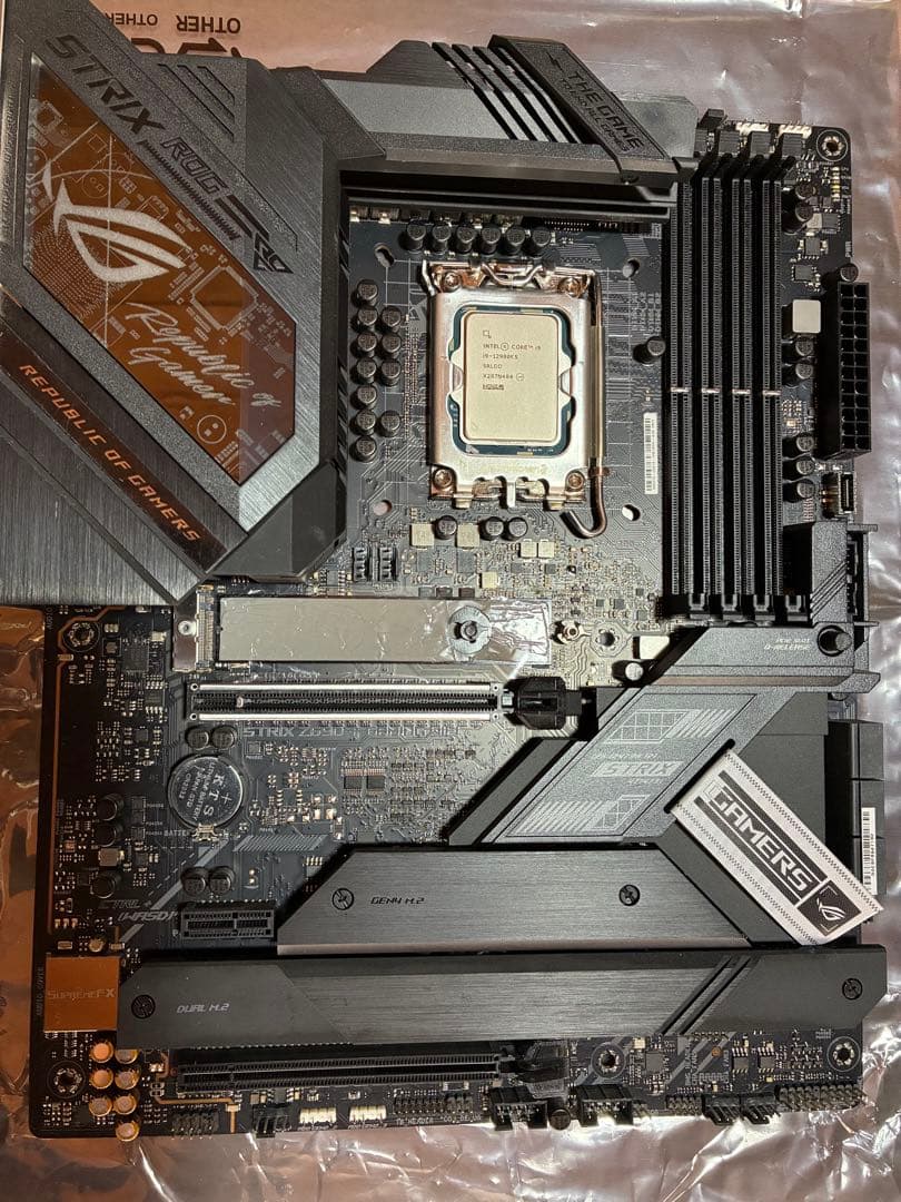 ROG STRIX Z690-F GAMING WIFI CPU付き！