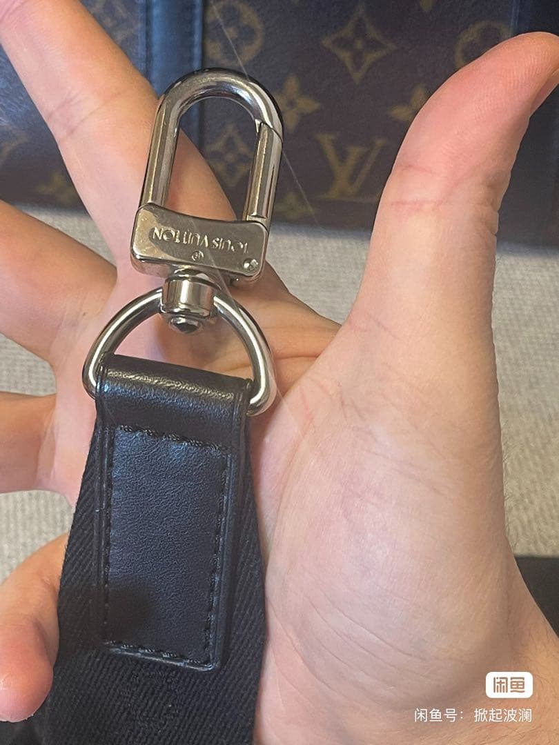 LOUIS VUITTON ショルダーベルト