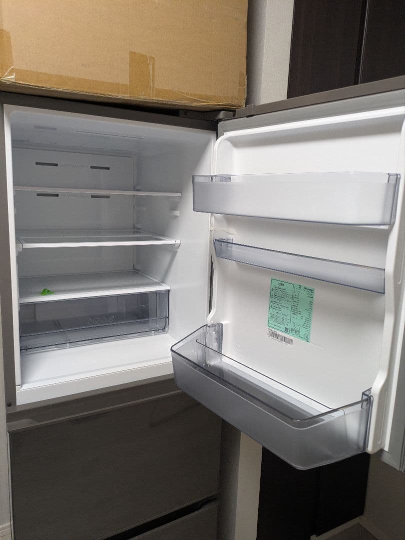 2025年製ハイセンス 冷蔵庫 幅55.4cm 283L 右開き 3ドア