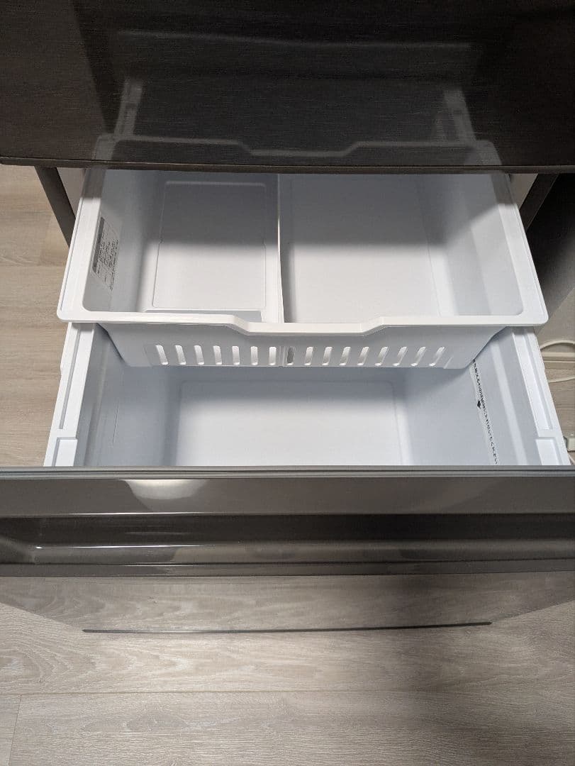 2025年製ハイセンス 冷蔵庫 幅55.4cm 283L 右開き 3ドア