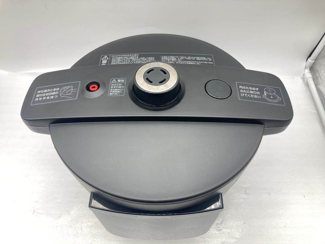 し*き様 Panasonic　電気圧力鍋　NF-PC400　2024年製　パナソ