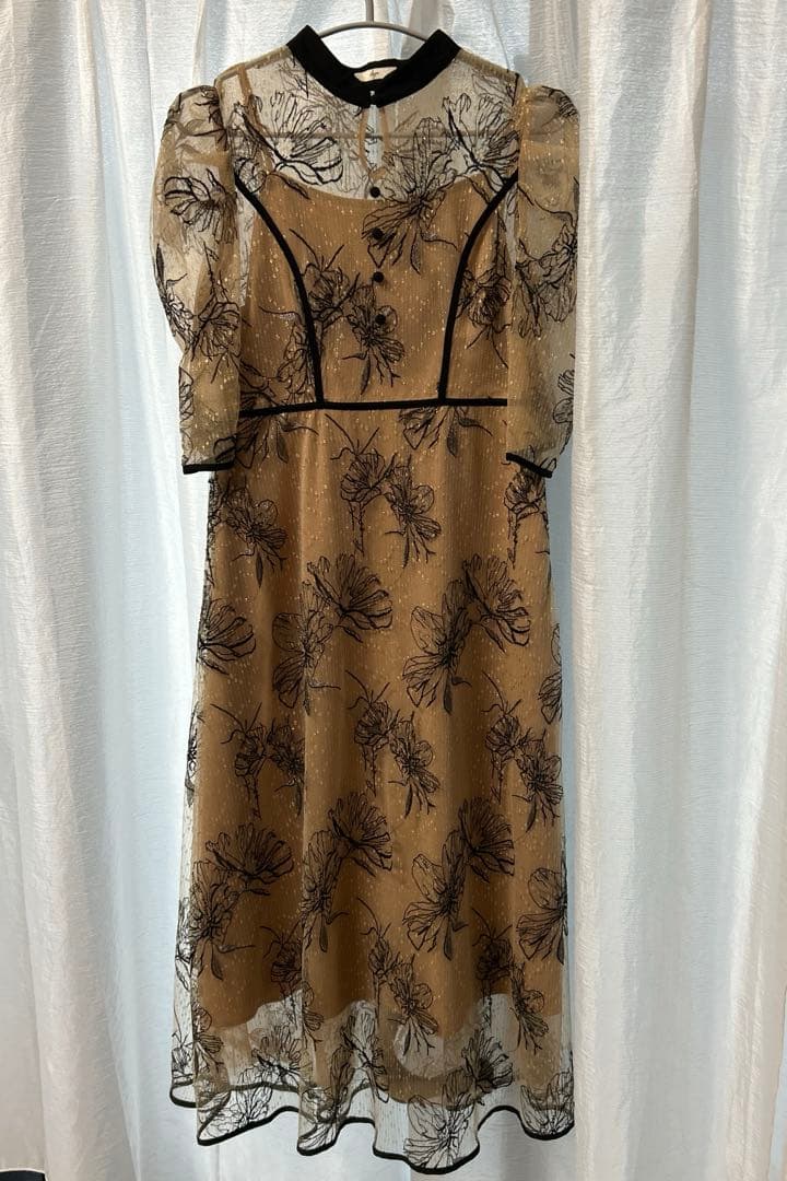 Leja配色パイピングプチハイネック花柄刺繍ラメレースロング丈ドレスワンピース