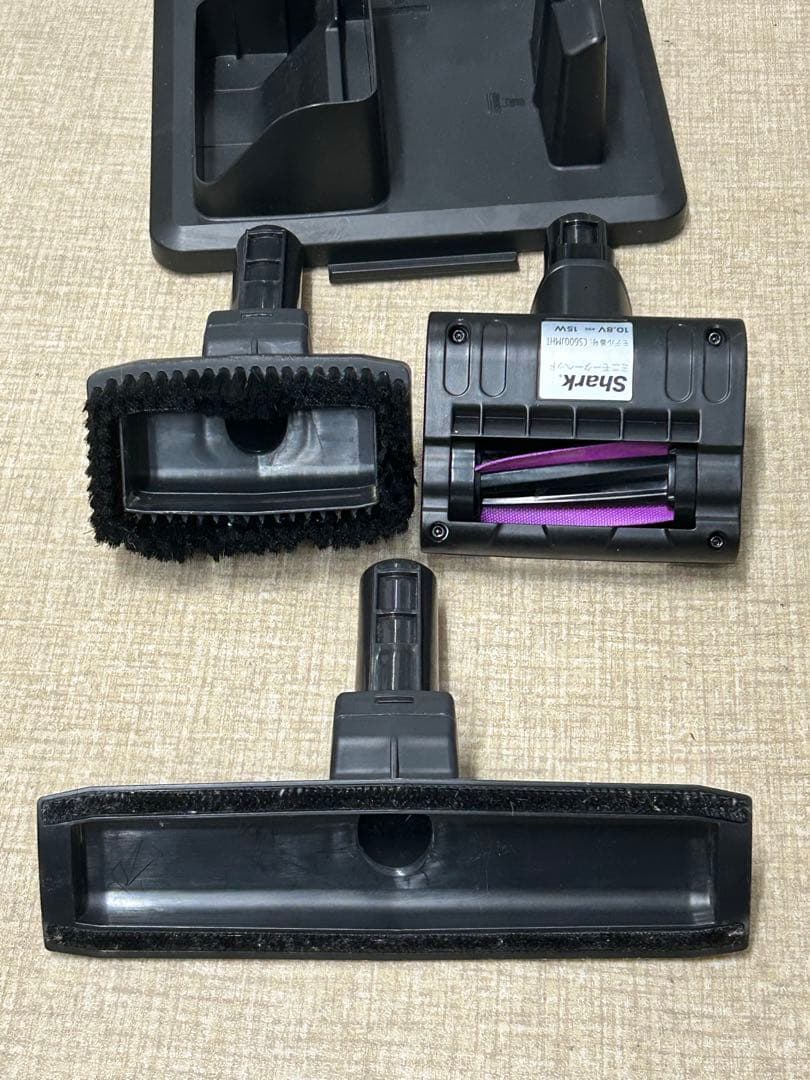 Shark シャーク　コードレススティッククリーナー　CS601JBK