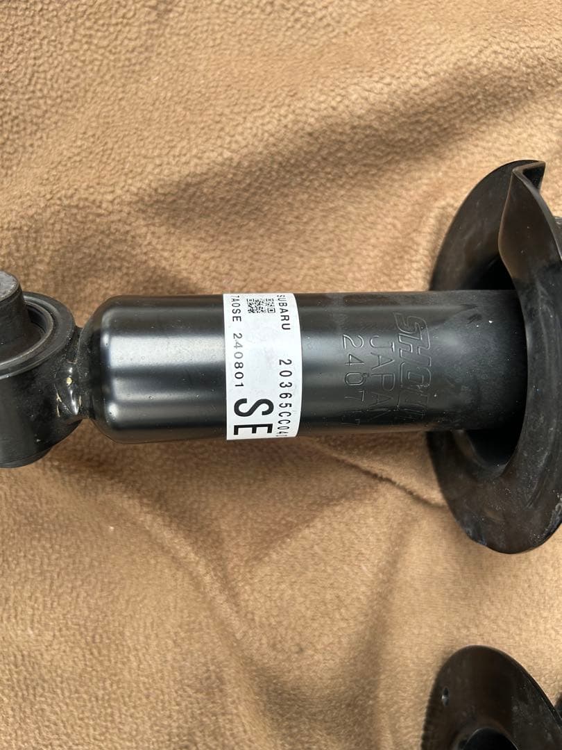 F*i様 BRZ zd8 純正ショック