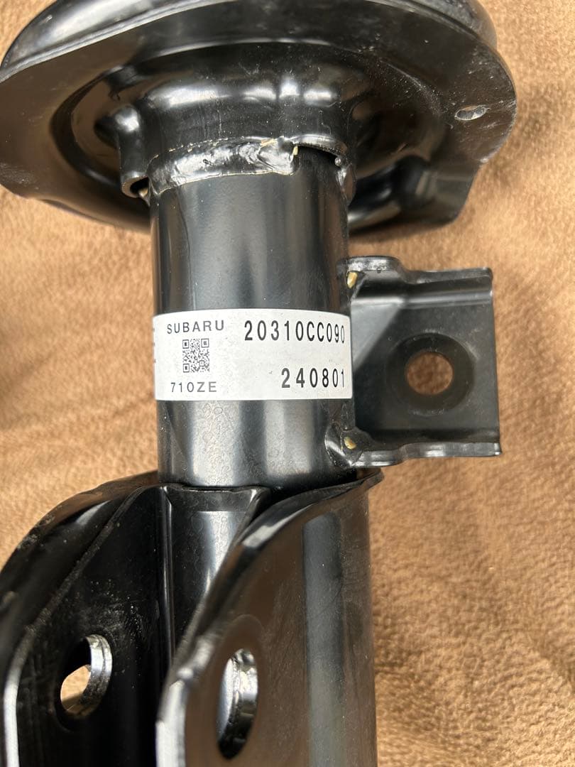 F*i様 BRZ zd8 純正ショック