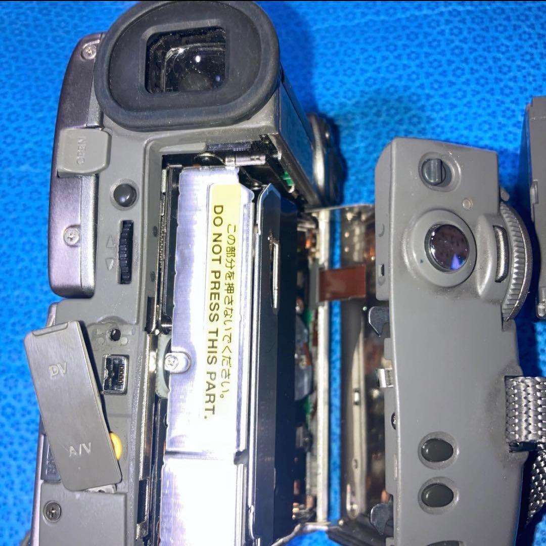 Canon ＩＸＹ　DVデジタルビデオカメラDM-P V２.充電池二個付