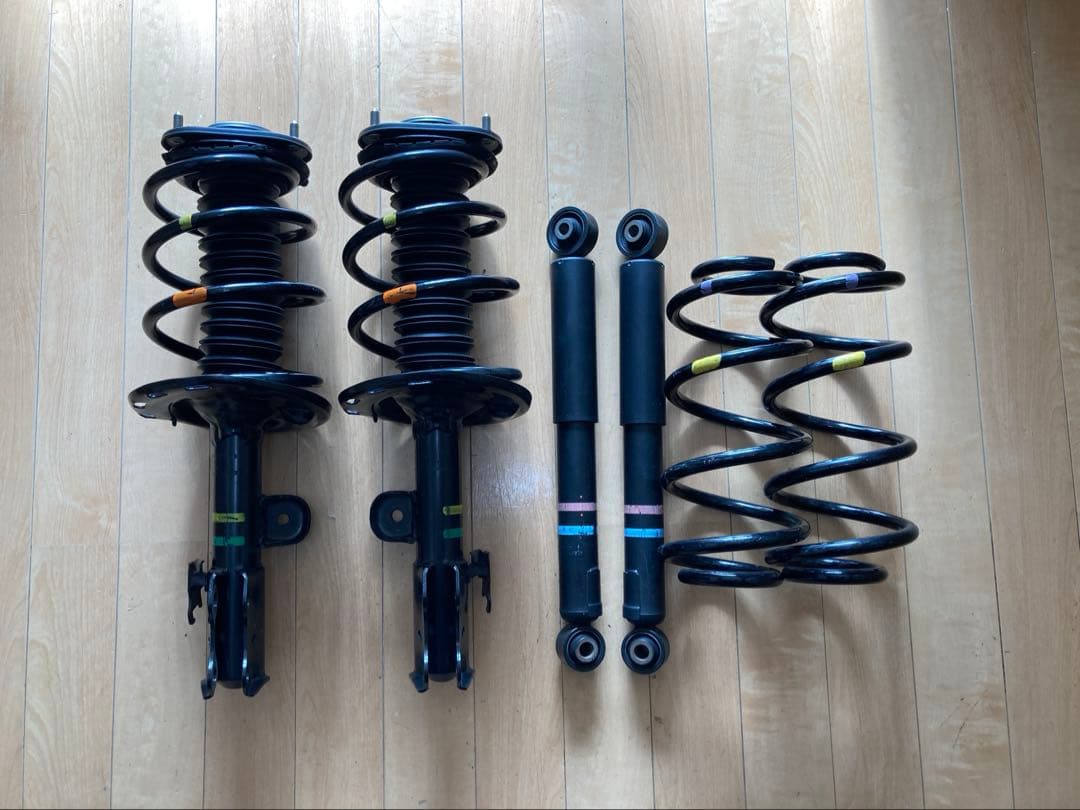 ★AGH30W アルファード ヴェルファイア 純正 サスキット