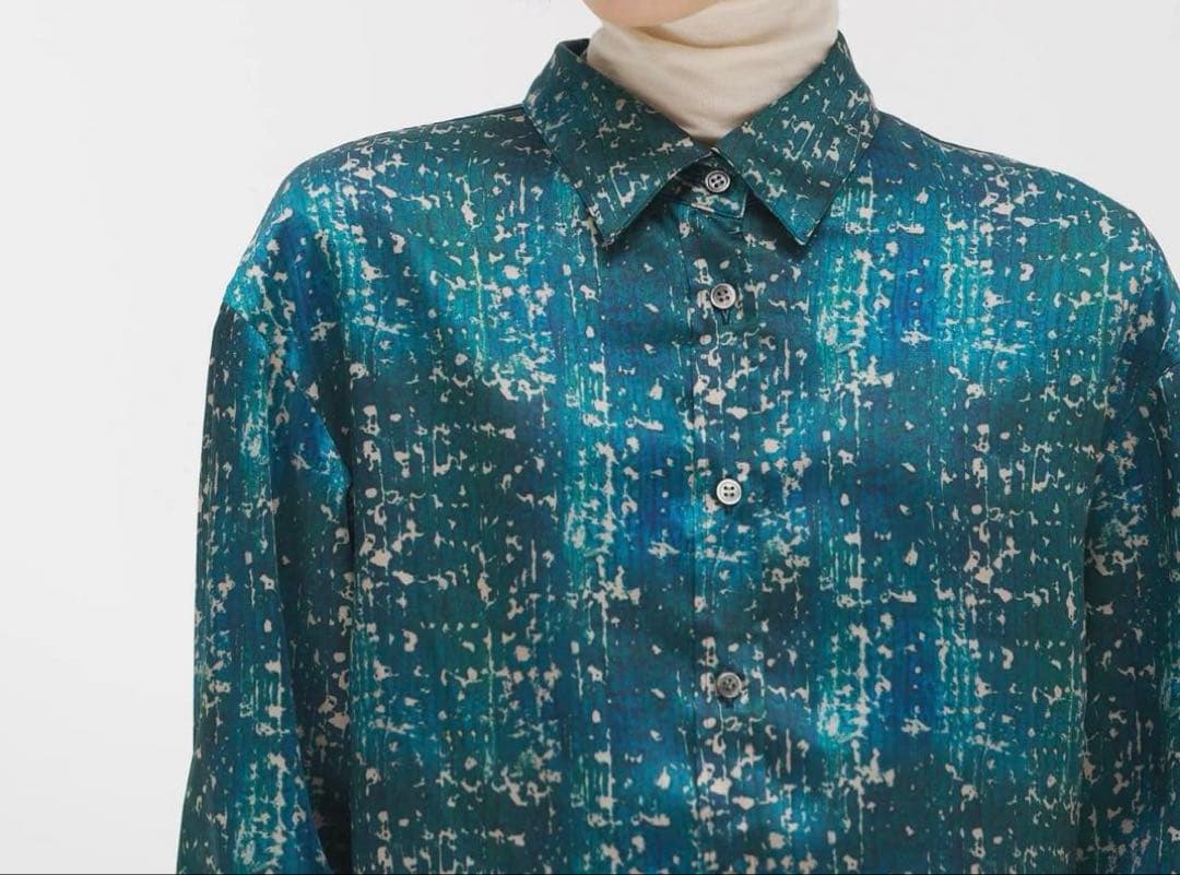 美品HERALBONY ヘラルボニーサテンシャツブラウス「こもれび」