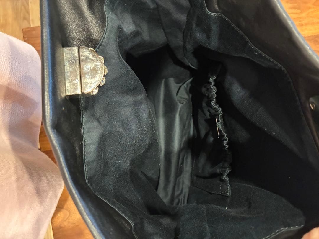 ミュウミュウ　MIUMIU クラッチ　ショルダー　バッグ　ビジュー　黒ブラック