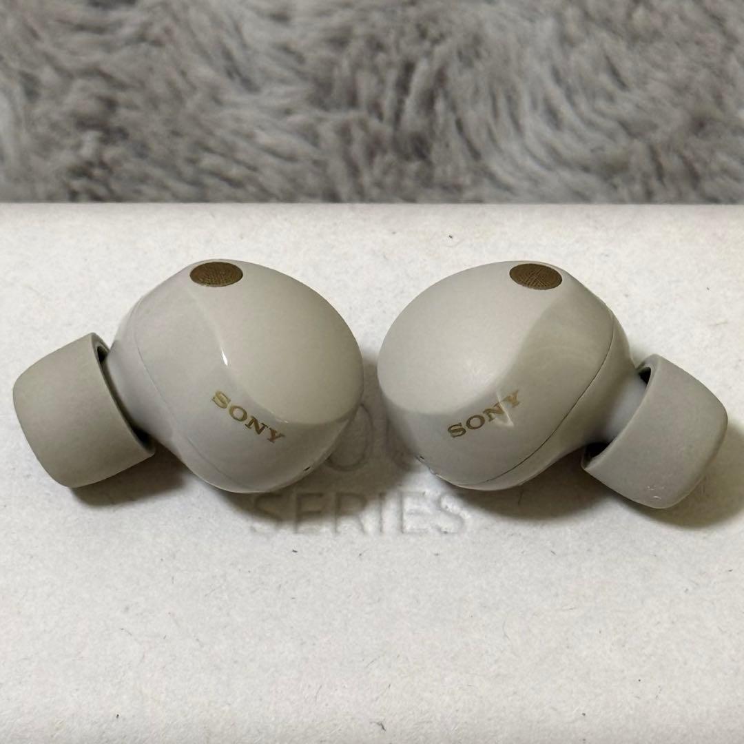 【美品】SONY WF-1000XM5 プラチナシルバー「カバーケース付き」