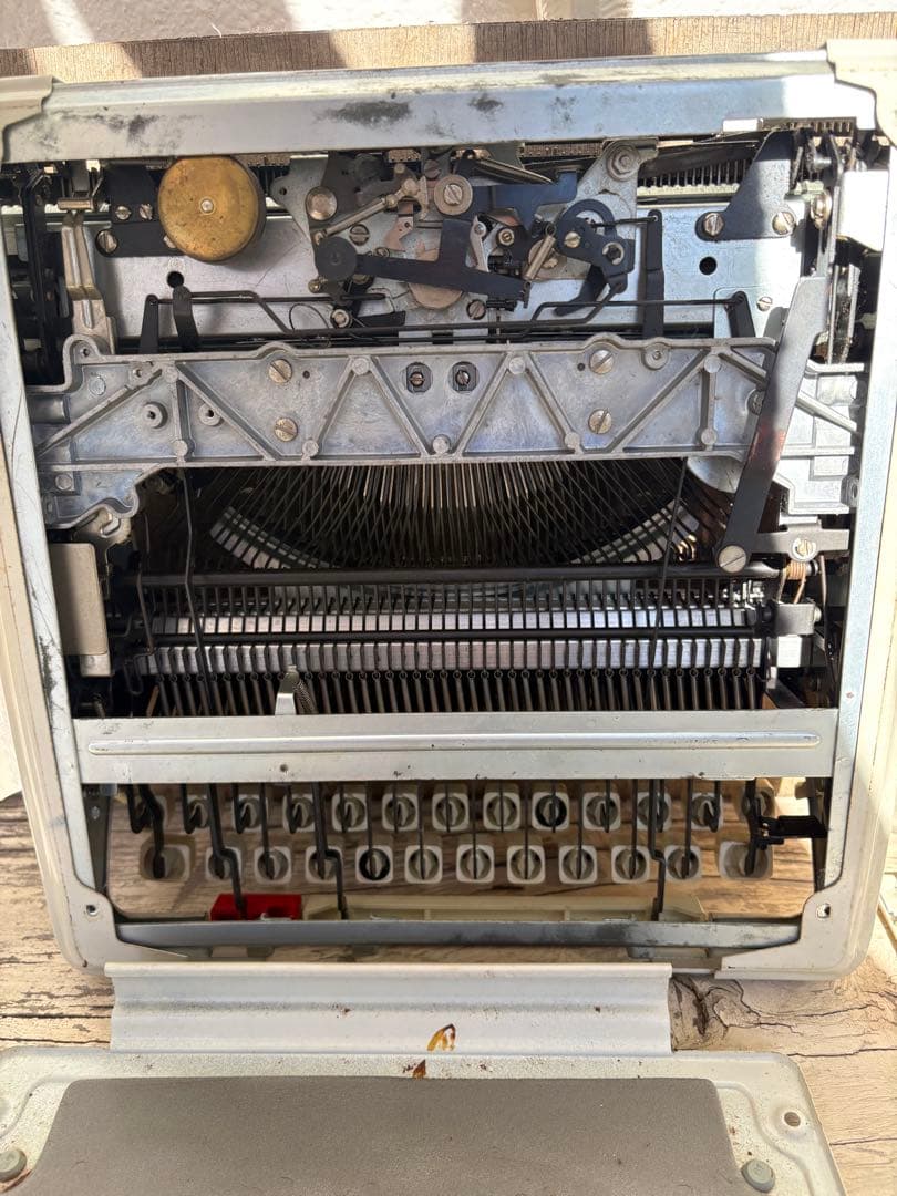 タイプライター（ブラザー製）Deluxe333 黒赤2色インクリボン付