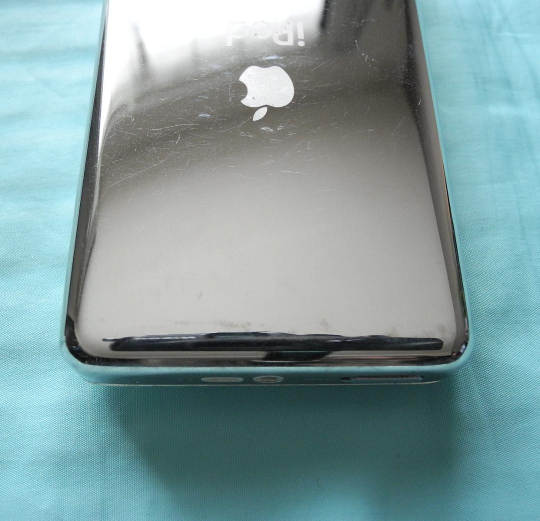 動作品　第3世代iPod　ACアダプター付き