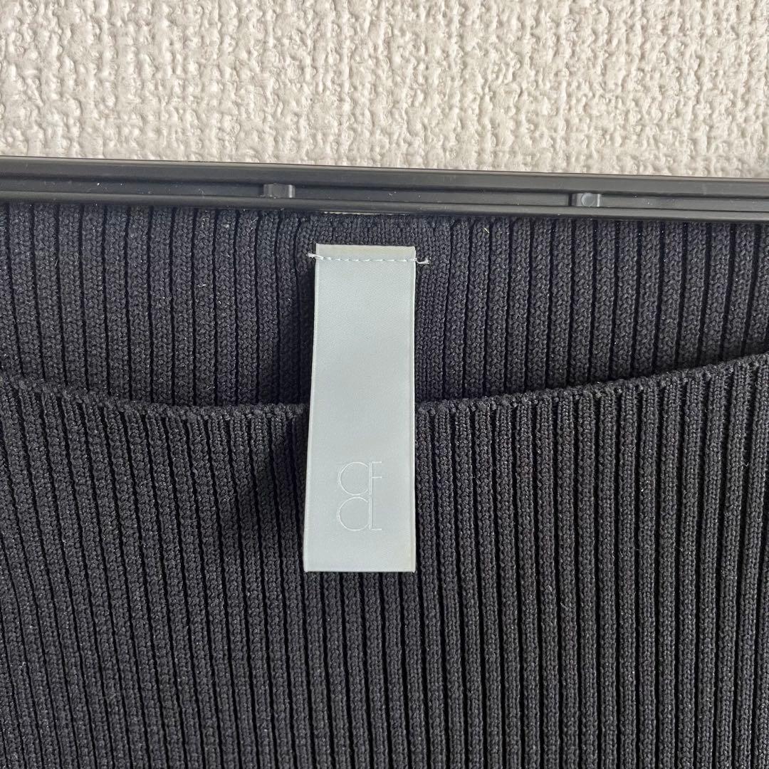 希少CFCL POTTERY スクエアネックフレアノースリーブ