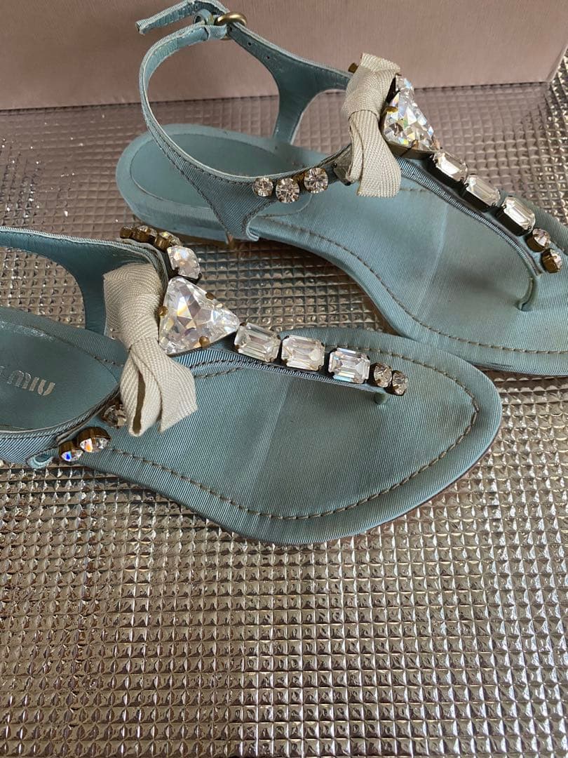MIU MIU 水色 トングサンダル
