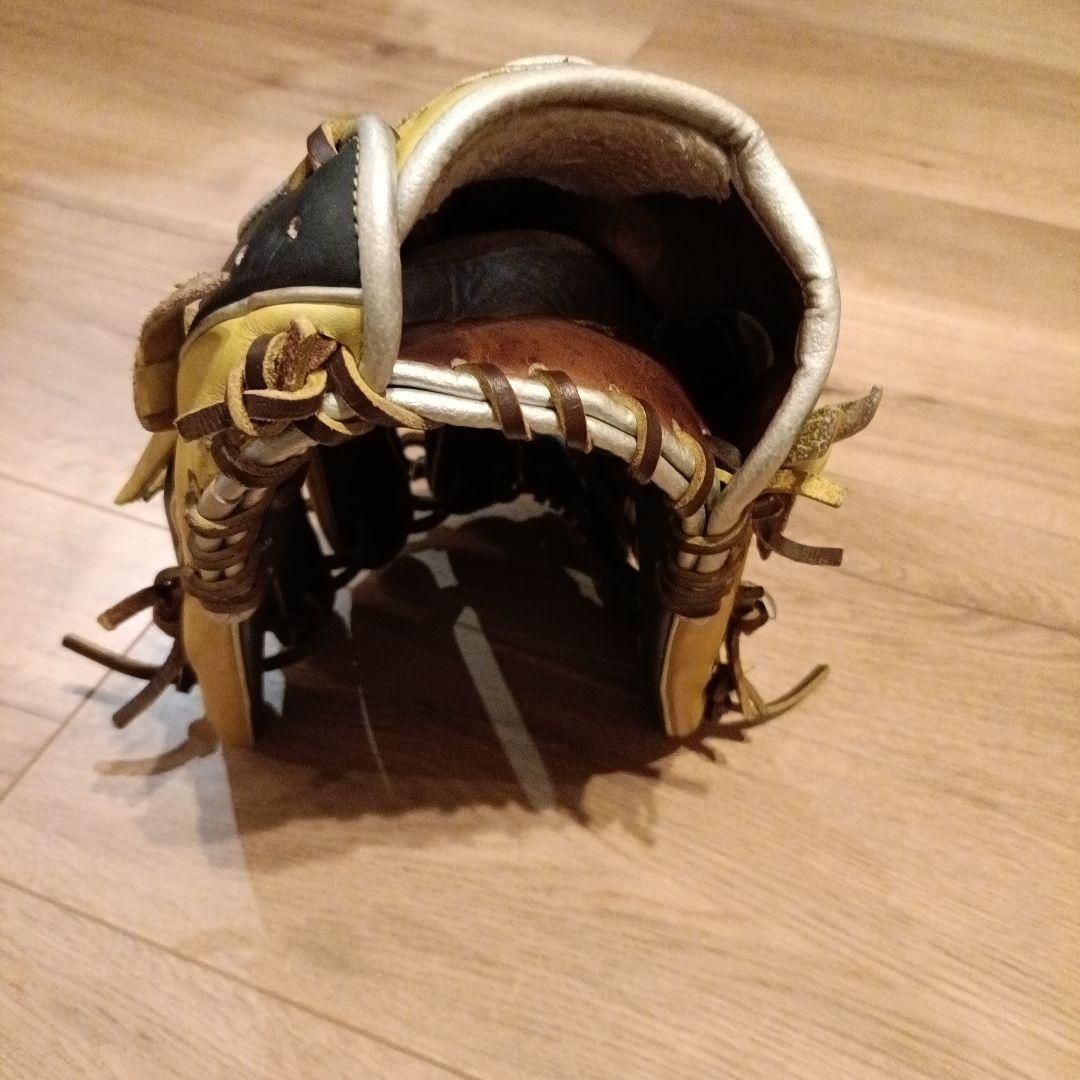 Wilson 軟式グローブ 黒/黄色　オールラウンド　新品湯もみ型付け購入品