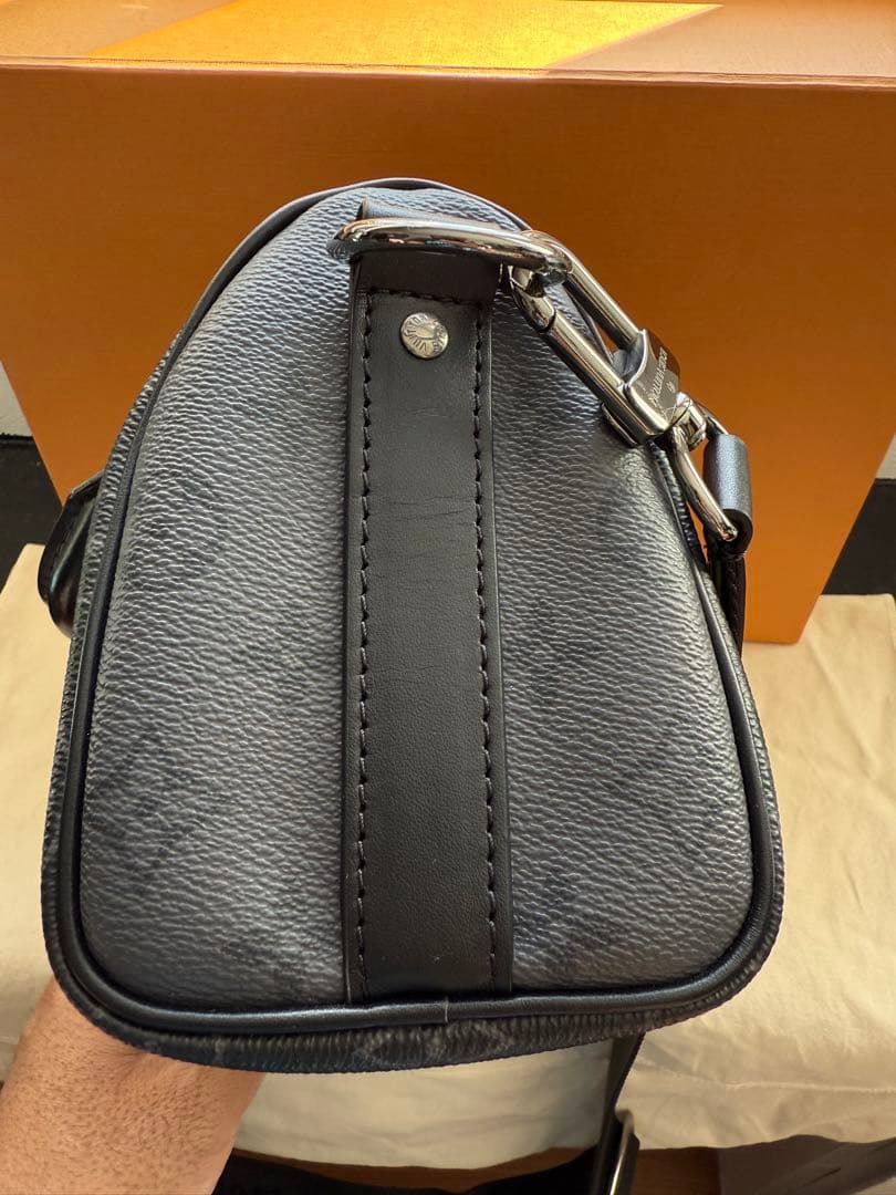 ルイヴィトン ショルダーバッグ モノグラム・エクリプス キーポル25