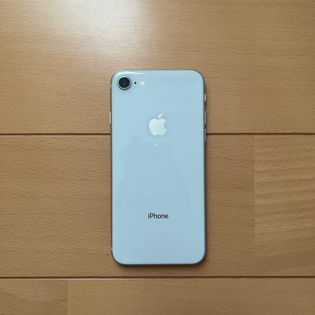 Apple iPhone 8 本体