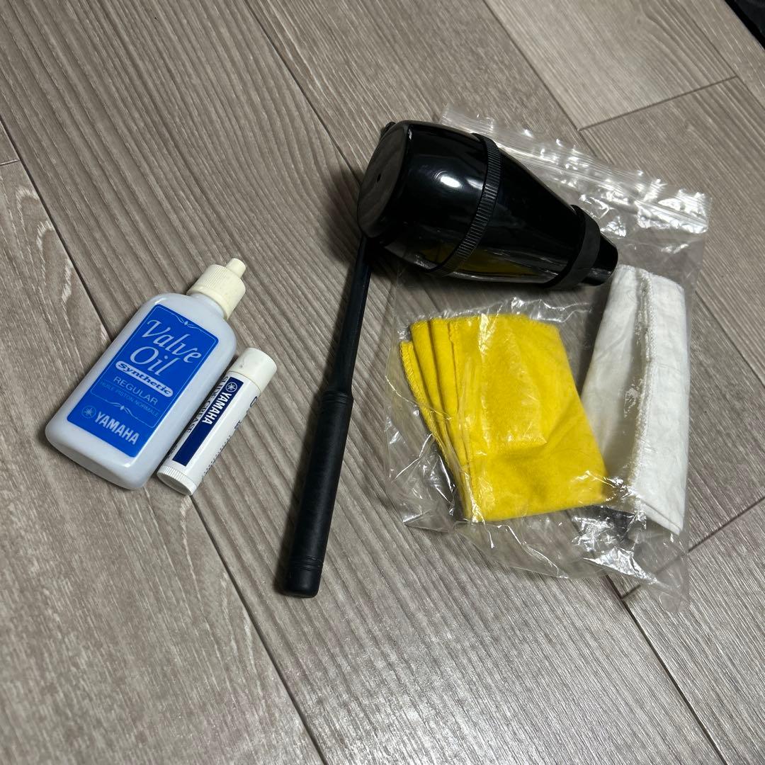 トランペット Richard CL41875本体と付属品