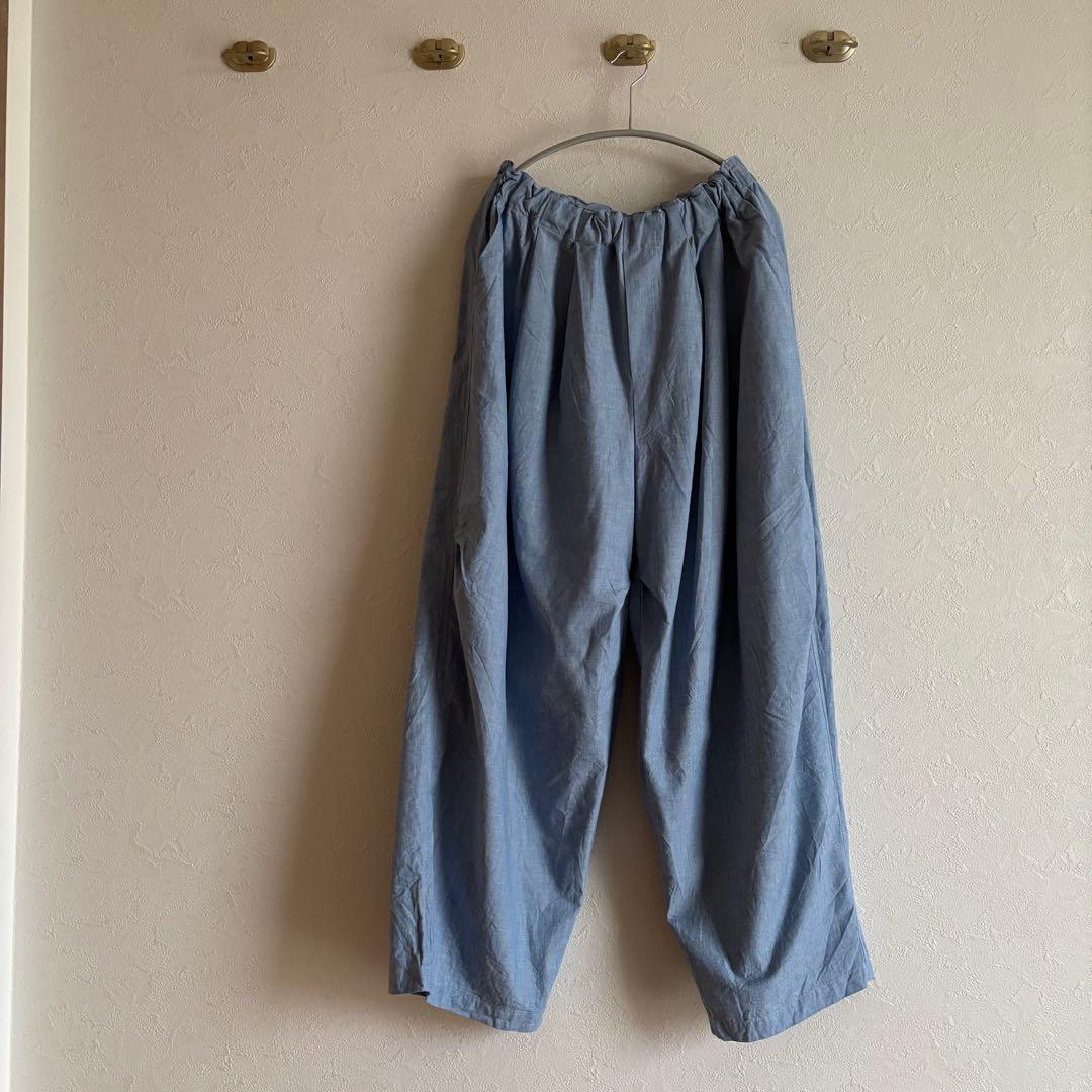 manna１度着用の美品⭐︎ミズイロインド シャンブレーワイドカーゴパンツ