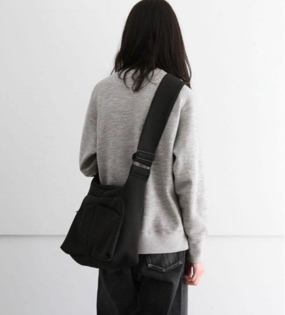 KAIKO ショルダーバッグ ブラック