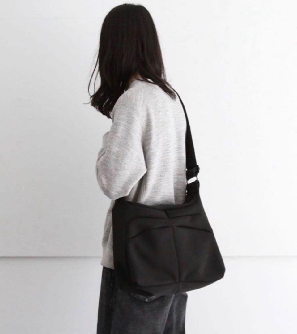 KAIKO ショルダーバッグ ブラック