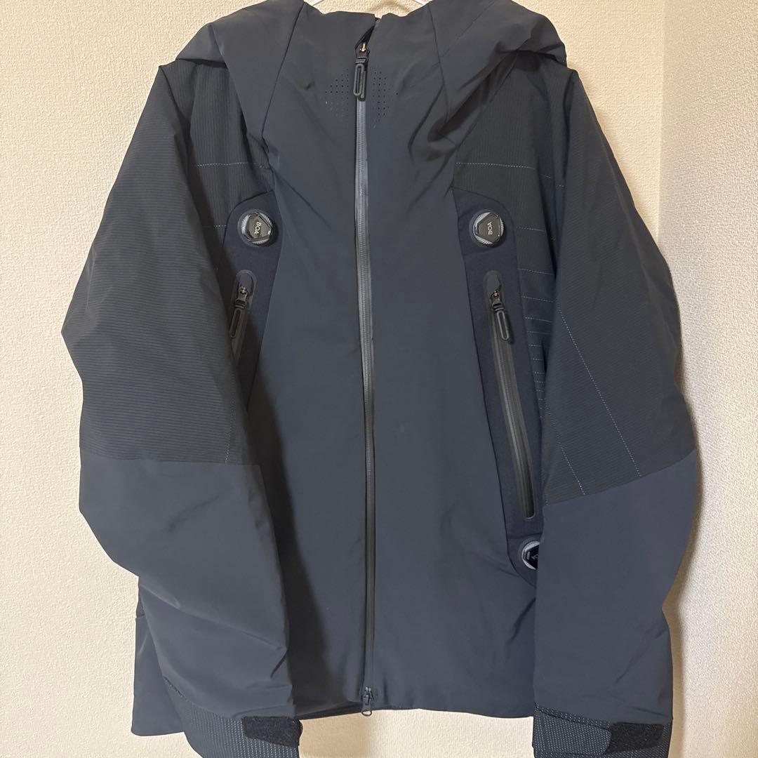 【日本に34着の限定品】DESCENTE BOAINSULATED JACKET