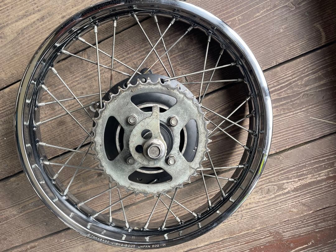 純正250TRリアバイク用スポークホイール スプロケット付き