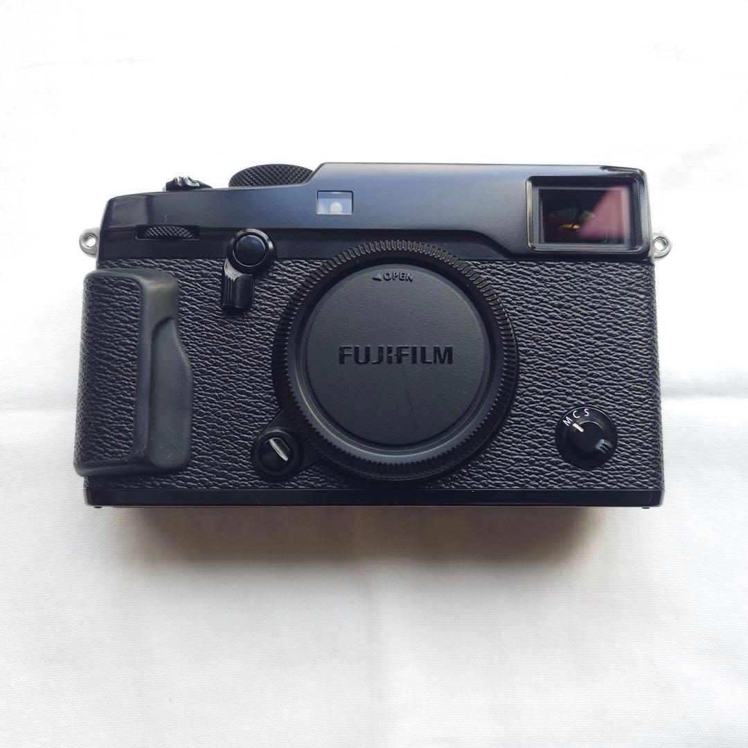 Fujifilm X-Pro2 ブラック ボディ　+ 純正チャージャー