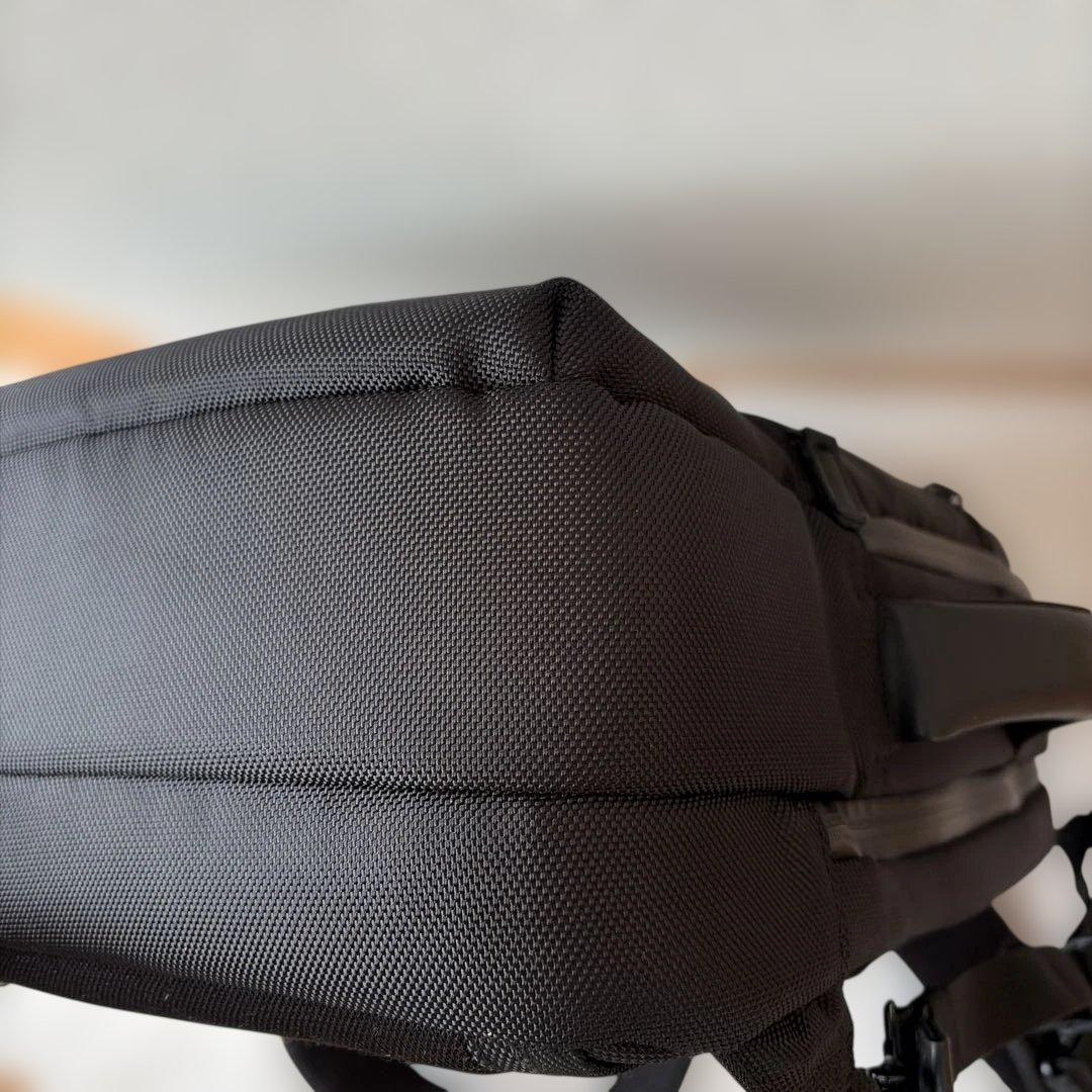 美品　SIMCLEAR TSUNAGU BAGSQUARE MINI GR