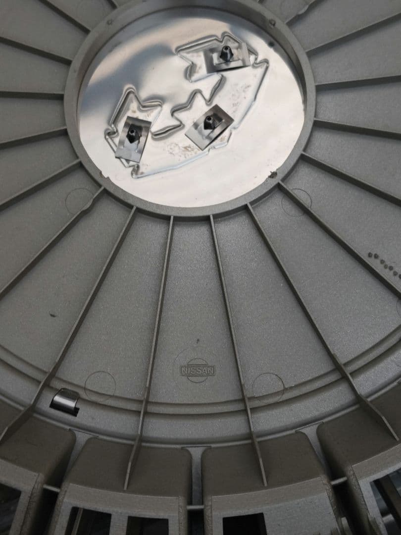 日産 ローレル 純正 ホイールキャップ ホイールカバー 4個セット 中古