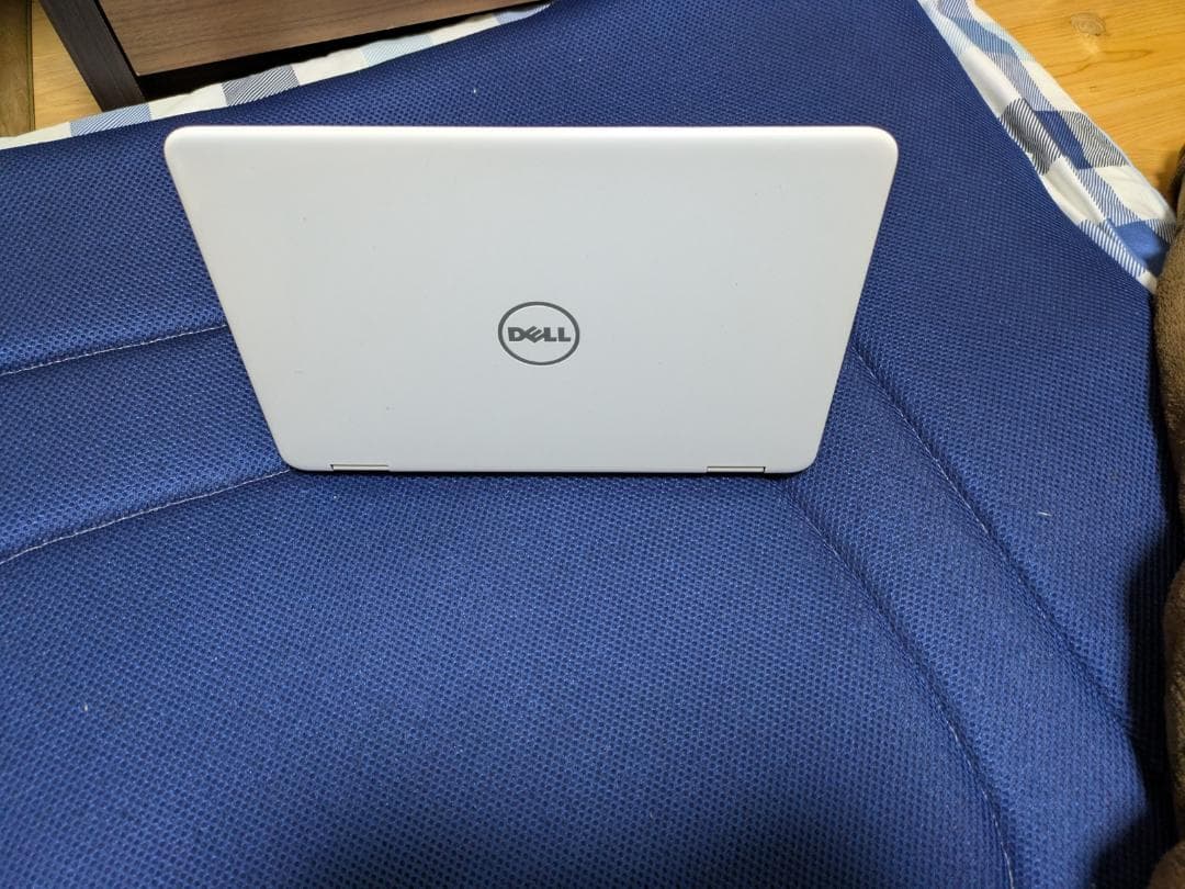 DELL Inspiron 11 3000シリーズ ノートパソコン（ホワイト）