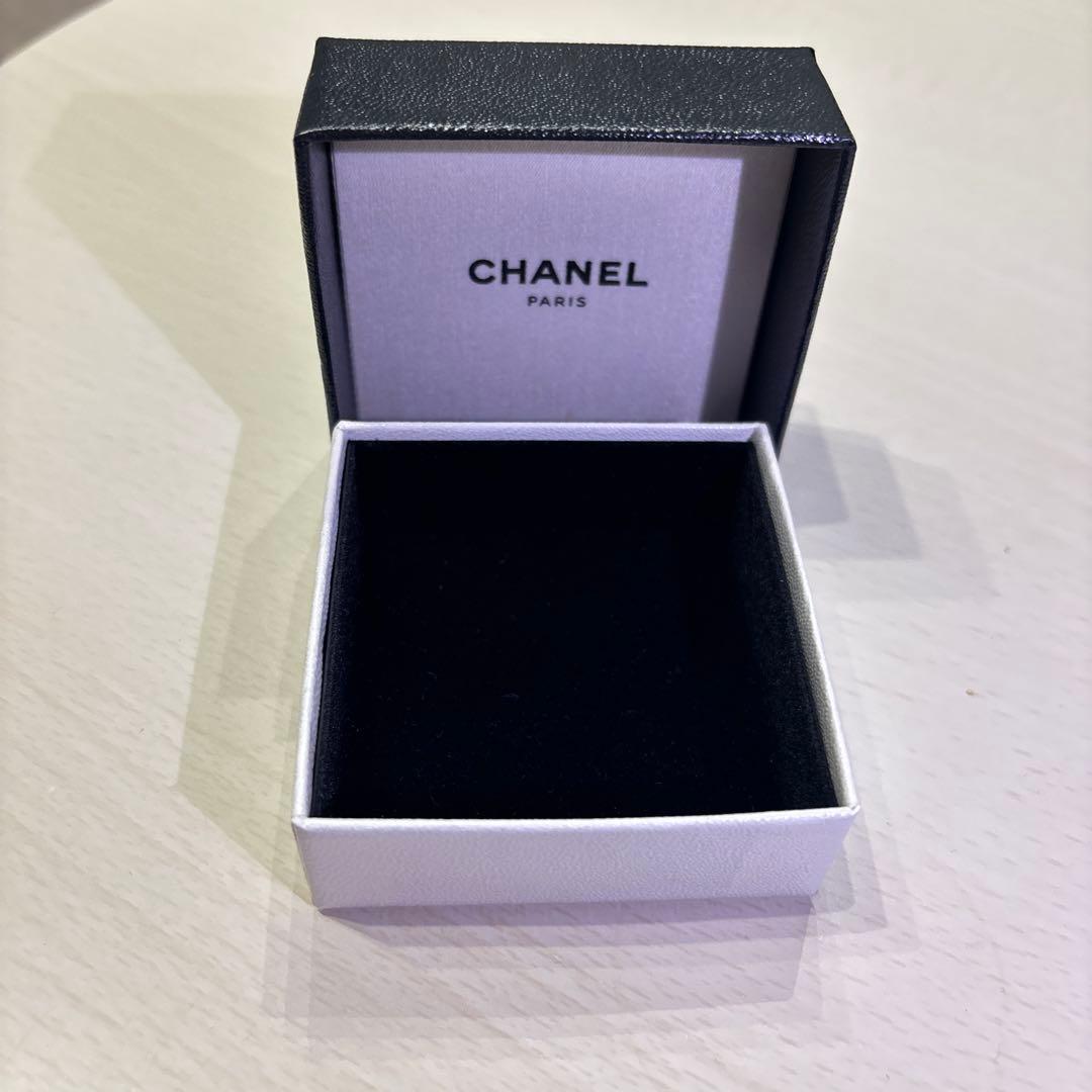 【美品】シャネル　CHANEL シルバーネックレス ロゴチャーム付き