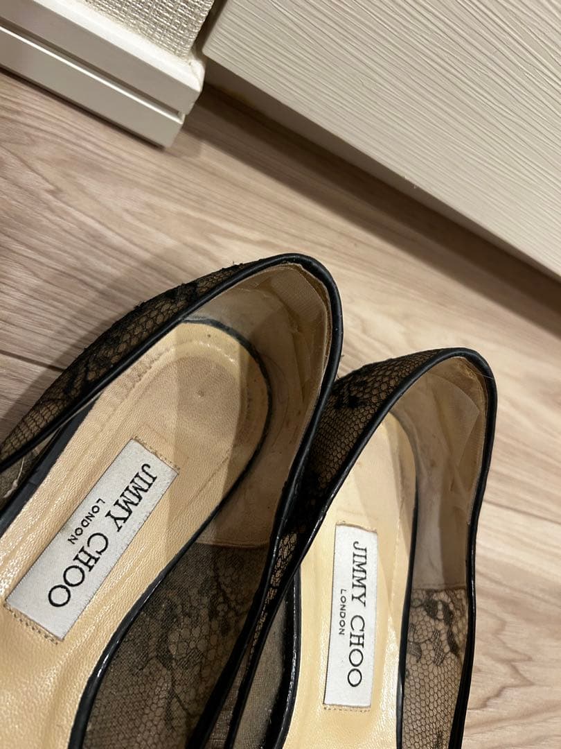 JIMMY CHOO ブラック レース フラットシューズ