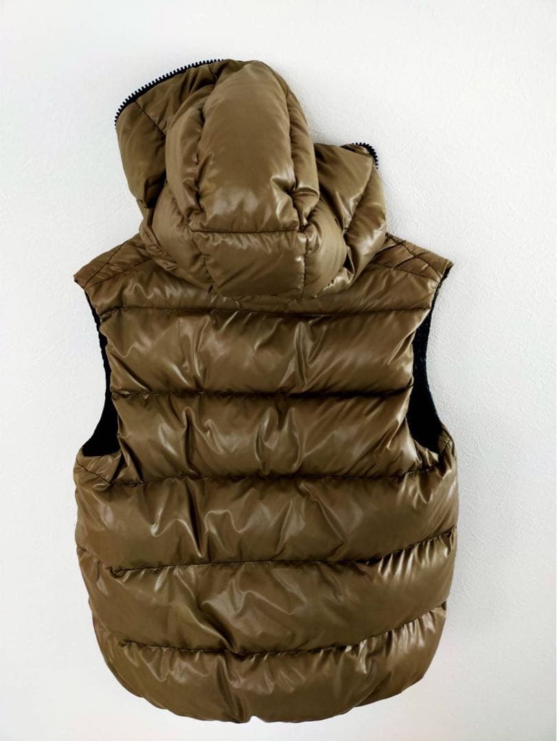 DUVETICA ダウンベスト　冬　アウター　ベージュ