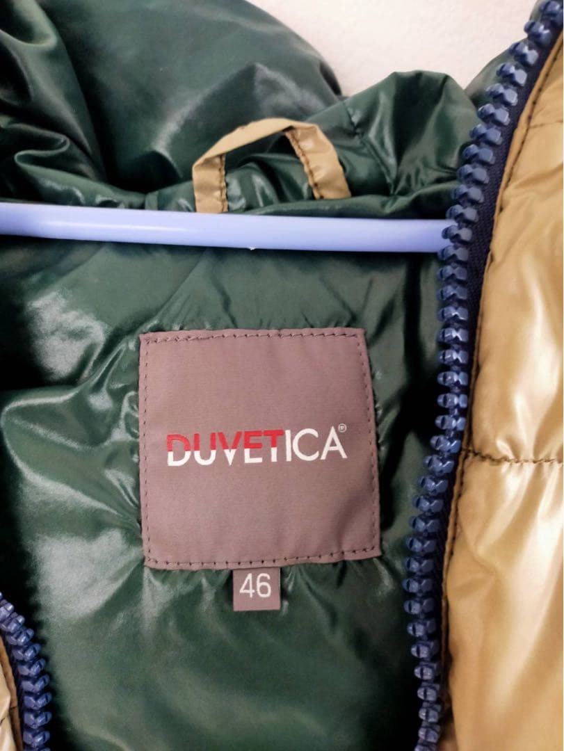 DUVETICA ダウンベスト　冬　アウター　ベージュ