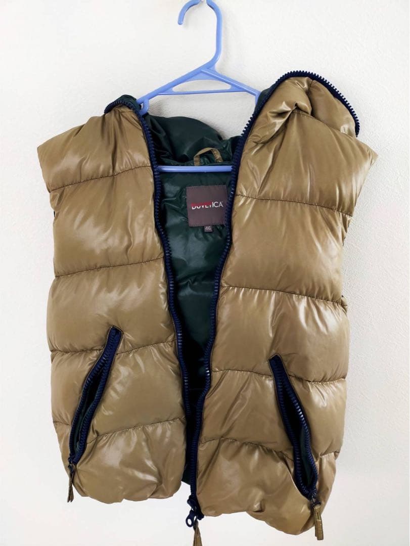 DUVETICA ダウンベスト　冬　アウター　ベージュ