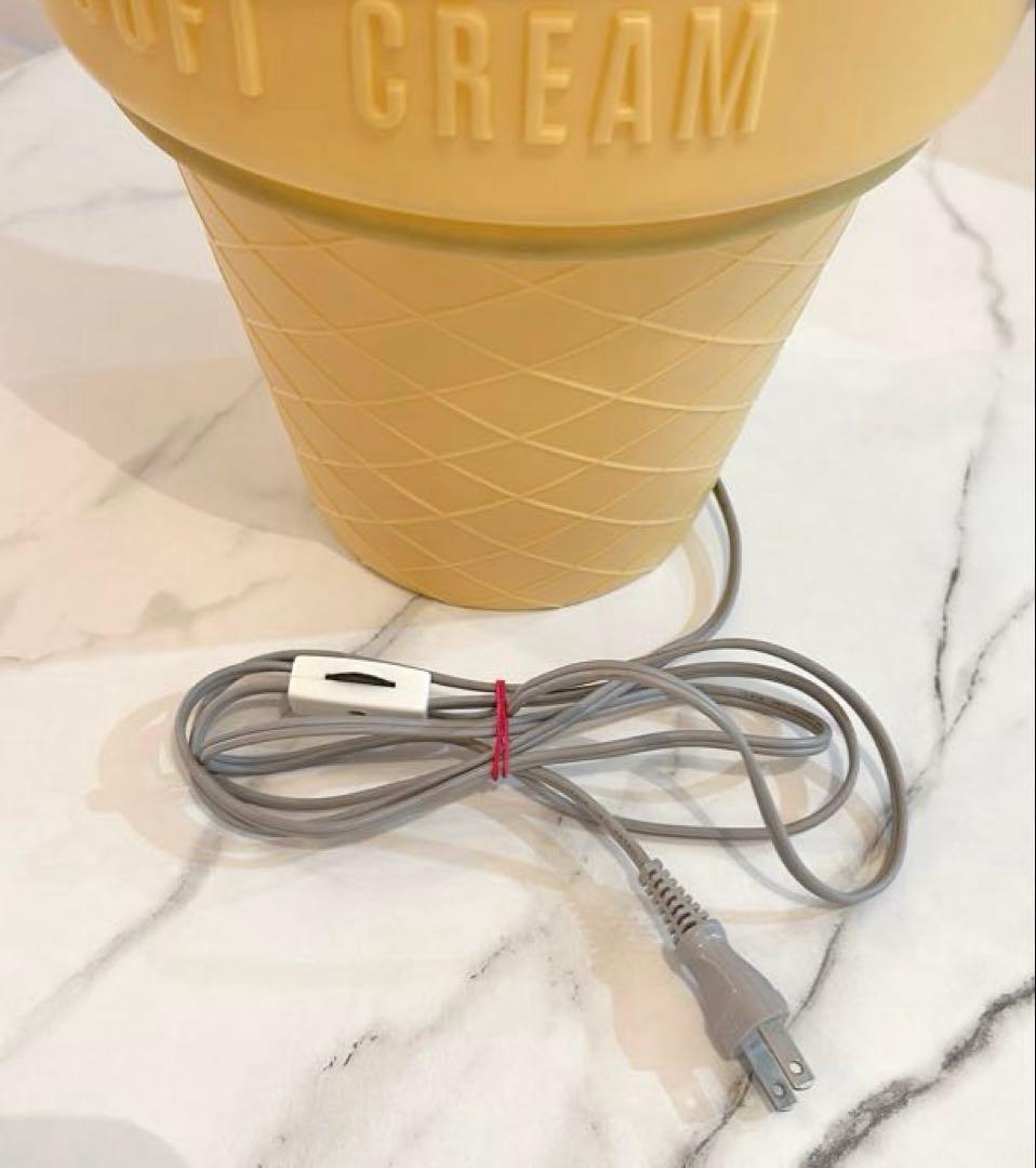 ソフトクリーム　ライト　照明　ランプ