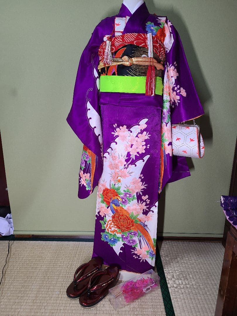 七五三　7歳着物　フルセット華やかな紫色の着物と帯小物付き