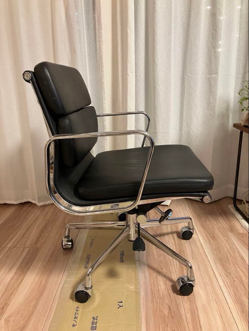 猫*紙様 イームズ アルミナム　マネジメントチェア【リプロダクト品】