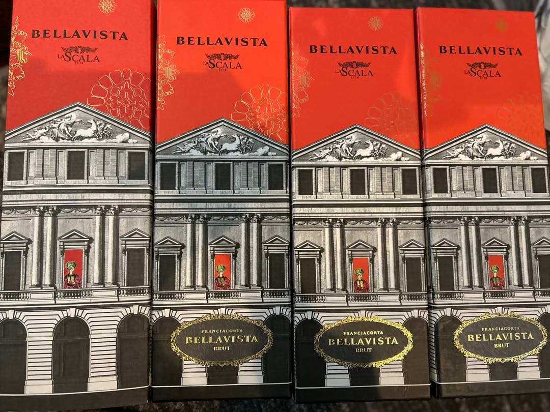 ベラヴィスタ フランチャコルタ ラ・スカラ ブリュット 4本セットヴィンテージ違