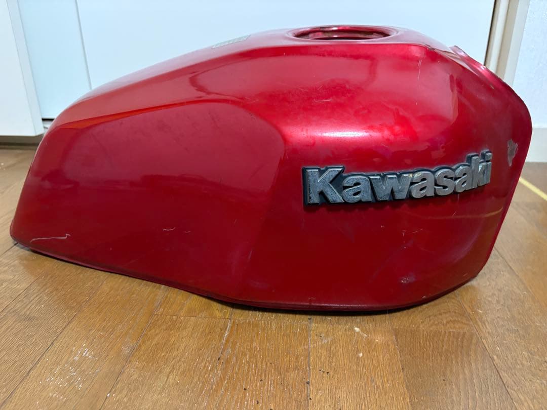 カワサキ　ZRX400 フューエルタンク　コック　ゲージ付き