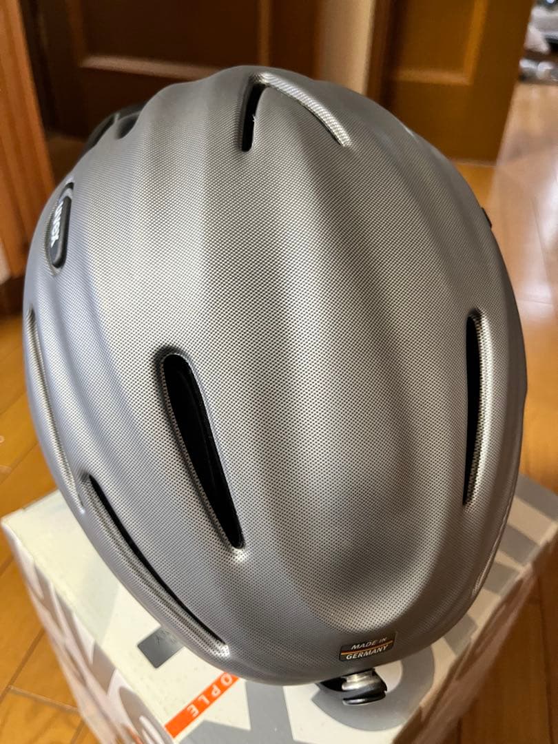 ヘルメット　uvex ALP99 58-61cm