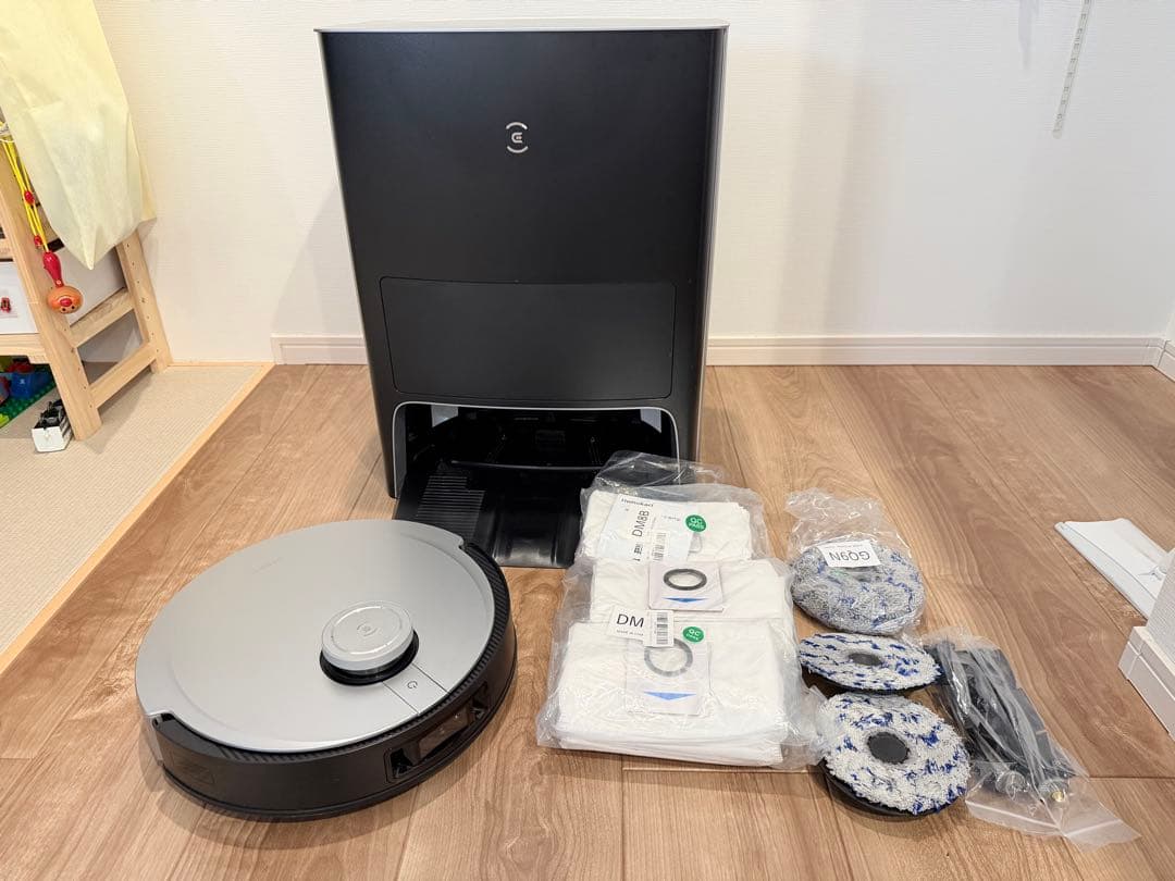 【美品】ECOVACS DEEBOT X1 OMNI　消耗パーツの付属品付き