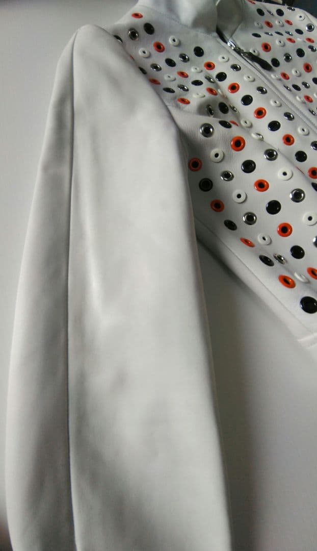 ☆*☆様 ルイヴィトン ホワイト レザージャケット スタッズ付き 36 S位