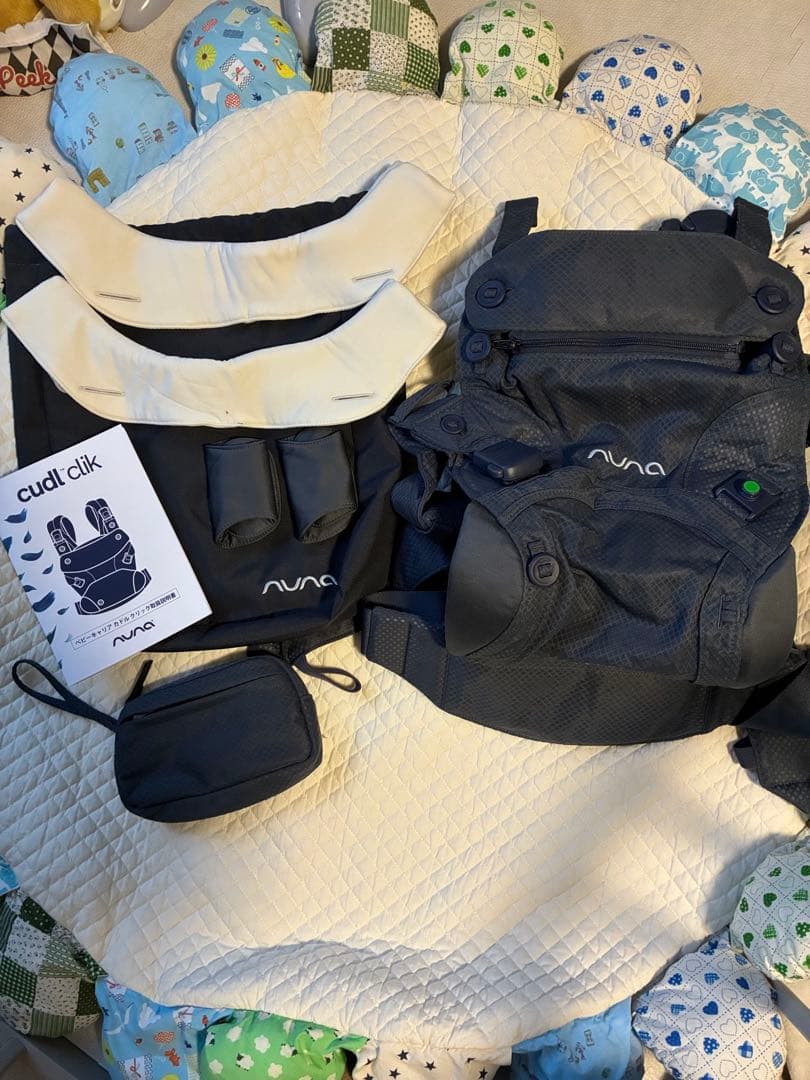 試着のみ極美品　NUNA cudi clik 抱っこ紐　デニム