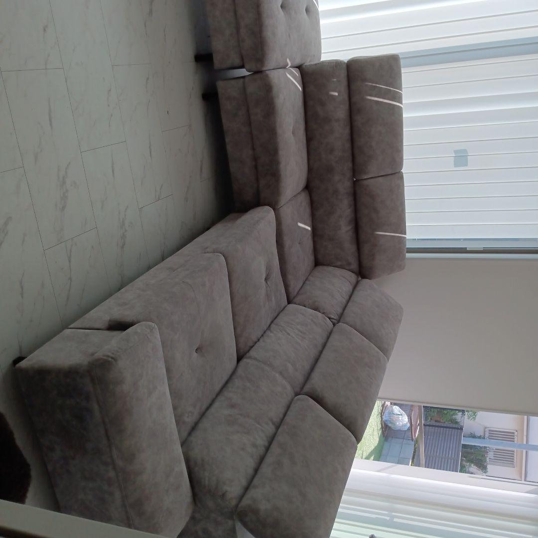 グレーのファブリックコーナーソファ